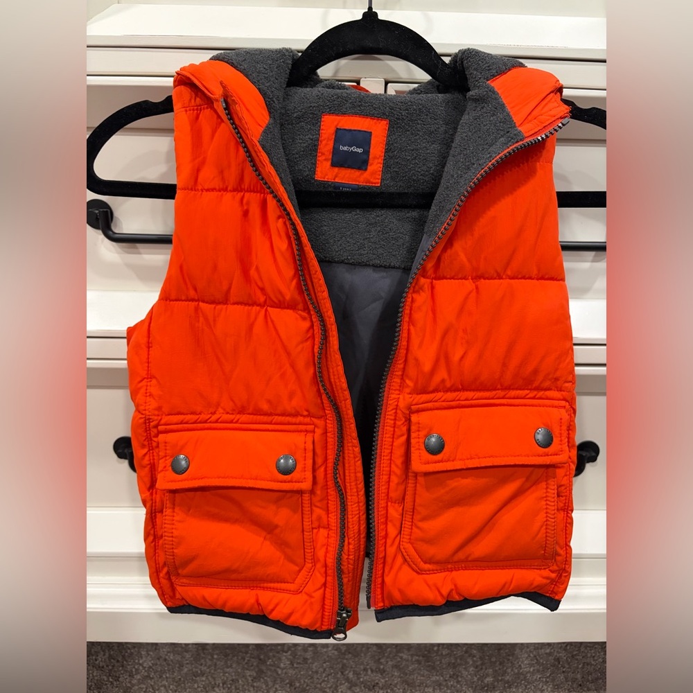Gap Kids Orange Puffer Vest - 5T